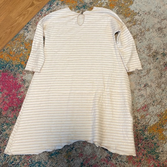 Girls dress - Picture 2 of 5